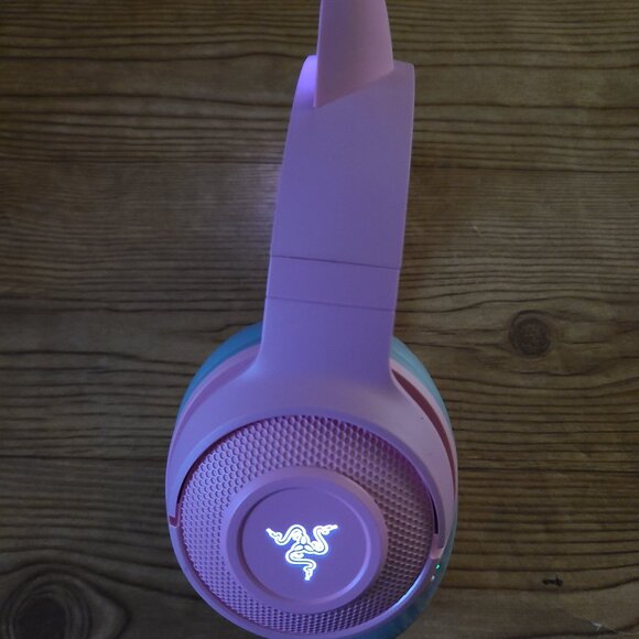 Razer Light up Kitty Rechargeable Bluetooth Headphones (AS IS) - Picture 2 of 7